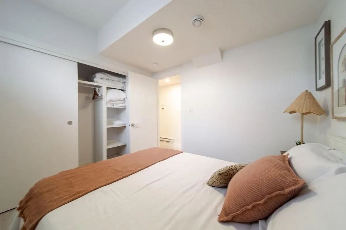 Chic Hideaway-King Bed-Fireplace-Dt-Wem-Garage إيدمونتون 0*,  كندا